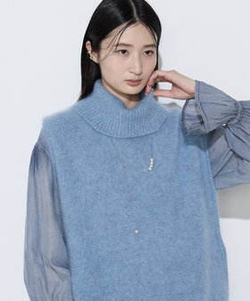 ファー加工ニット ハイネックノースリーブジレ