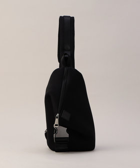 【COMME CA MEN BLACK】ネオプレーントライアングルボディーバッグ