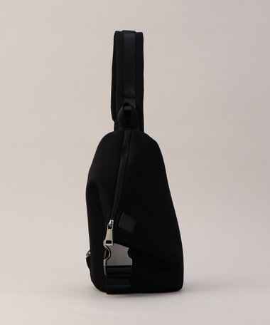 【COMME CA MEN BLACK】ネオプレーントライアングルボディーバッグ