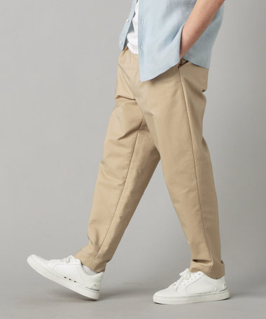 タックテーパード チノパンツ