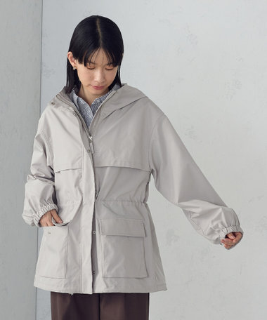 コムサでモード　ブロンドオフ　 ネイビー ダッカー取り外し可能　ママコート MAMA COAT｜コムサ・ブロンドオフ 2023.10.11｜COMME CA BLANC D