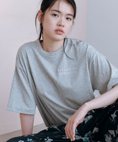 ビッグ Tシャツ