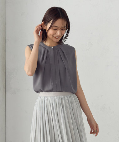 ノースリーブタックブラウス