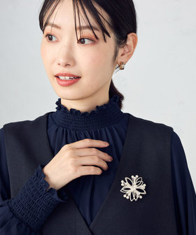 フラワーブローチ