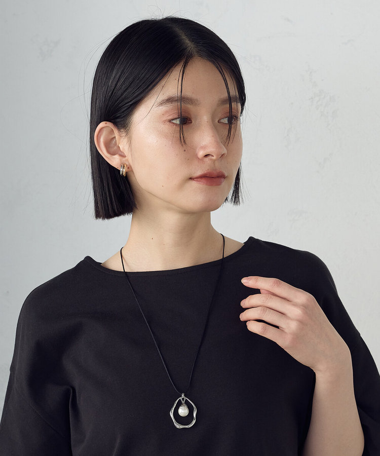 プラスチックパール＆オーバルパーツ　スライドネックレス