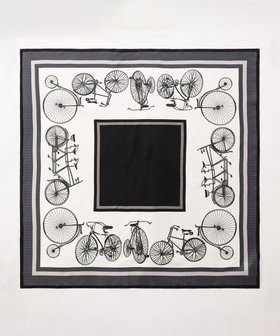 【Oggi 5月号掲載 滝沢カレンさん着用商品】自転車柄 スカーフ