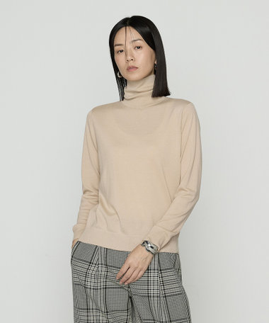 梳毛タートルネック ニット