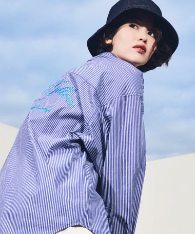 バック刺繍 ストライプシャツ