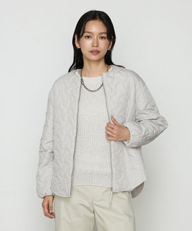 波柄Wキルト ノーカラーブルゾン（72-02VK01-205）｜ギャバジンK.T