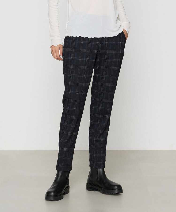 trim_fce_item66f138a38c20a.jpg