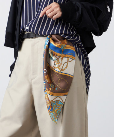 シルククラッシク柄スカーフ