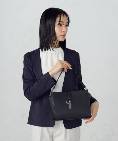 ロゴプレートミニショルダー