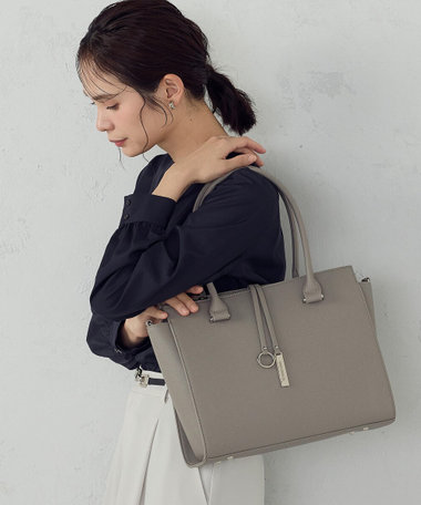 ロゴプレートトート