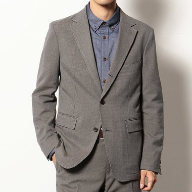 秋を意識したスーツ・セットアップ