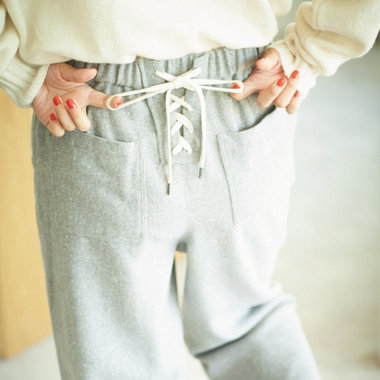 【こだわり商品】後ろのレースアップが可愛い、ツイードパンツ♪