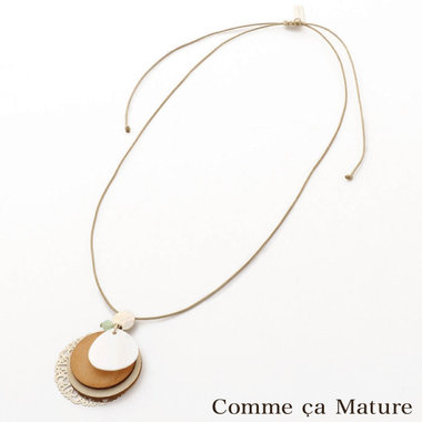 首元を女性らしく彩る♪おすすめネックレス