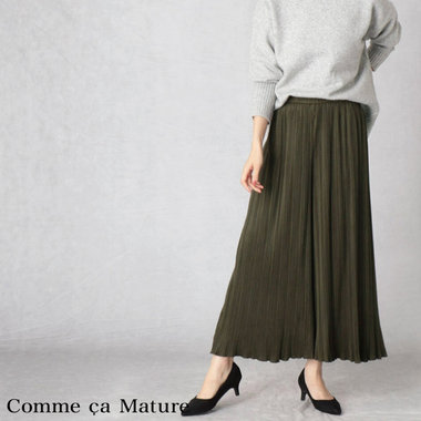 ニットとも相性抜群♪秋コーデの幅を広げてくれるワイドパンツ！