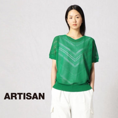 透かし柄ニット