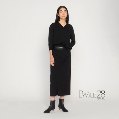 エッセンシャルワードローブニット