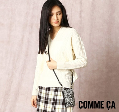 旅行にもおすすめ！アクセントになるスマホポシェット