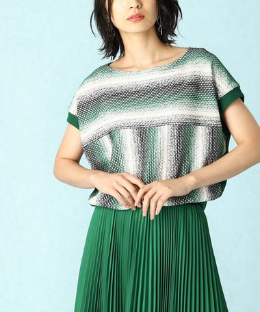 さわやかで颯爽としたカラー“グリーン”