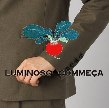 柔らかく艶のある、女性らしさ抜群！“ストレッチフラノアイテム”