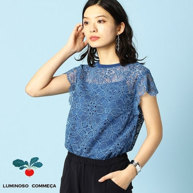 大人の甘さが引き立つフェミニンな総レースブラウス