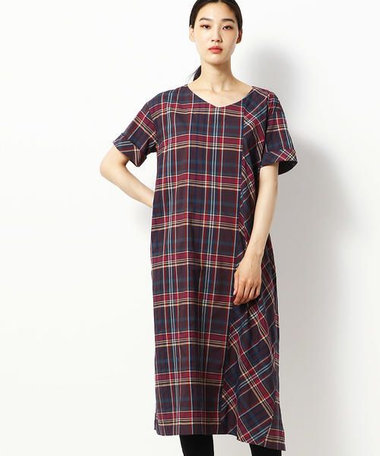 シックなワンピースで秋を先取り！