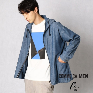 着こなしに変化を与える“フーデッドアイテム”