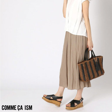 スカートじゃないの？「美人パンツ」は、楽ちんなのに手抜きに見えないのが人気の秘訣♪