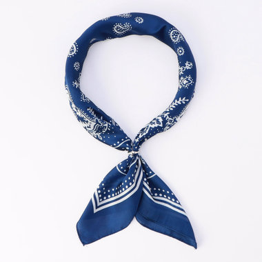 リング付き　ペイズリー柄 スクエアスカーフ