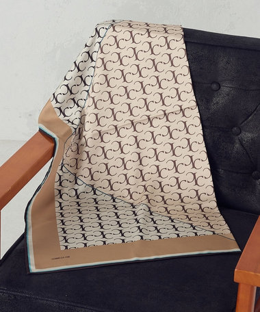 モノグラムスカーフ