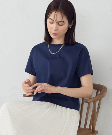 ボックスシルエット　クロップド丈Ｔシャツ